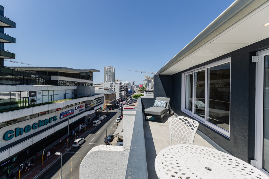 To Let 3 Bedroom Property for Rent in Sea Point Western Cape